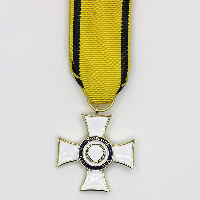 Réplica de medalla cruzada clásica, colección de insignia militar de alta calidad, recuerdo, medalla de metales Vintage, broche, Buen regalo creativo