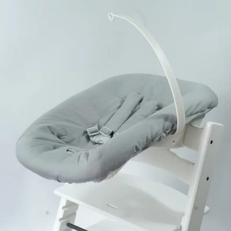 

Newborn kit, sleeping basket, including bottom seat + cloth pad + seat belt + toy rod.