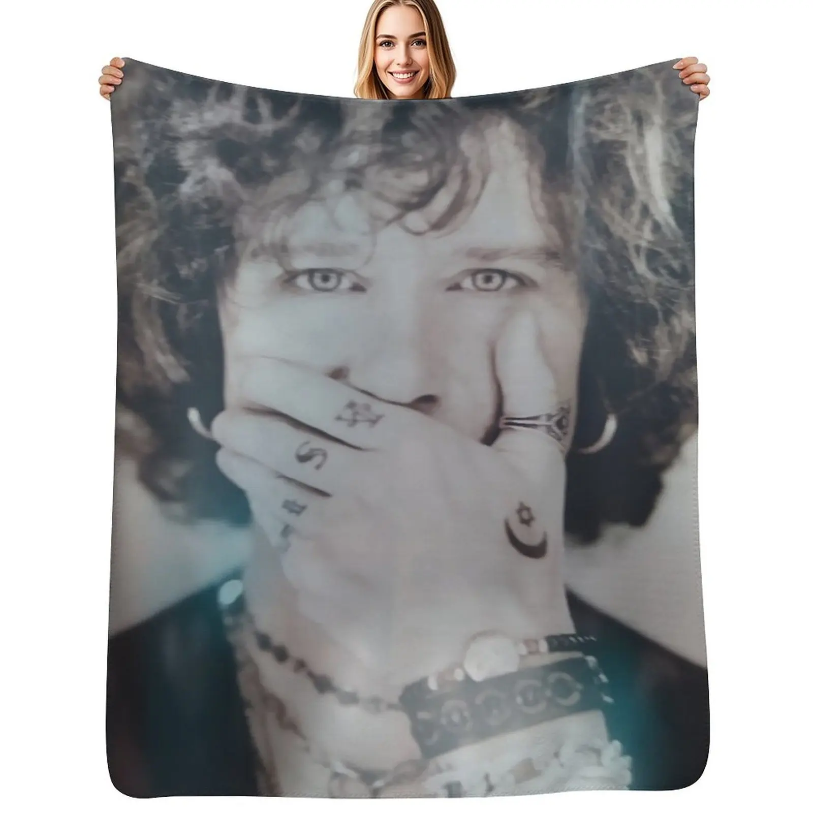 

BUNBURY SAVES SILENCE. HEROES OF SILENCE. Throw Blanket Decoratives Cute Plaid anime Sofas Blankets