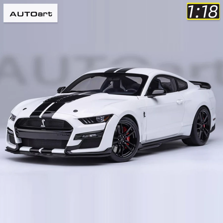 AUTOART New 1/18 scale Ford Mustang Shelby GT500 WHITE SILVER