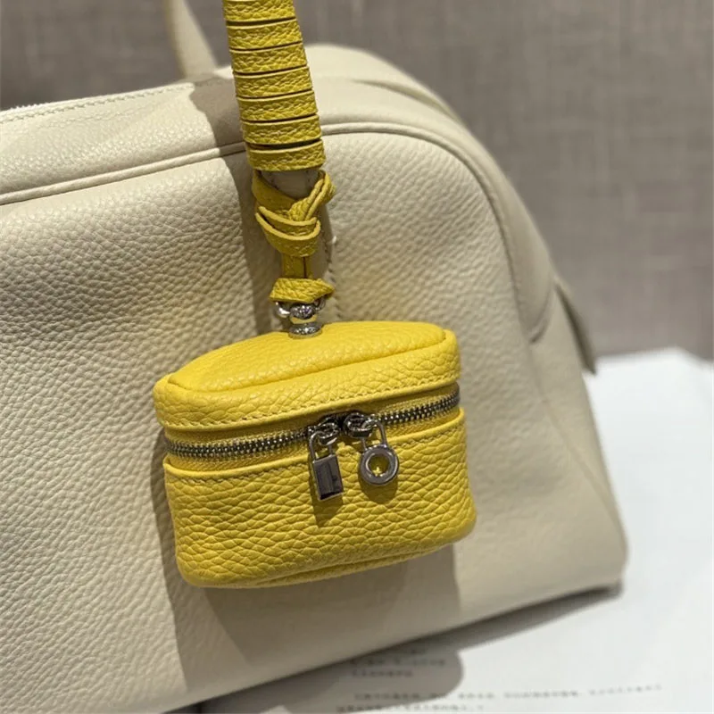Portable Genuine Leather Mini Hook Pouch Women Lipstick Organizer Brand Coin Purse Neck Hanging Design Cosmetic Storage Bag New