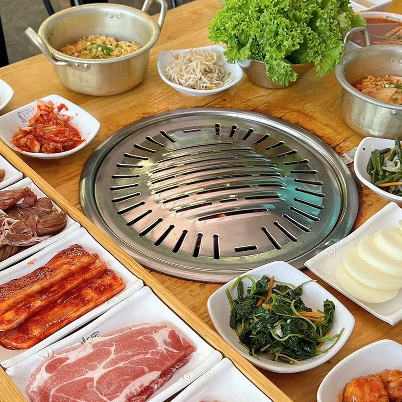 Wholesale Korean Restaurant Stainless Steel BBQ Grill Pan Non-Stick Round Design Restaurant Accessories
