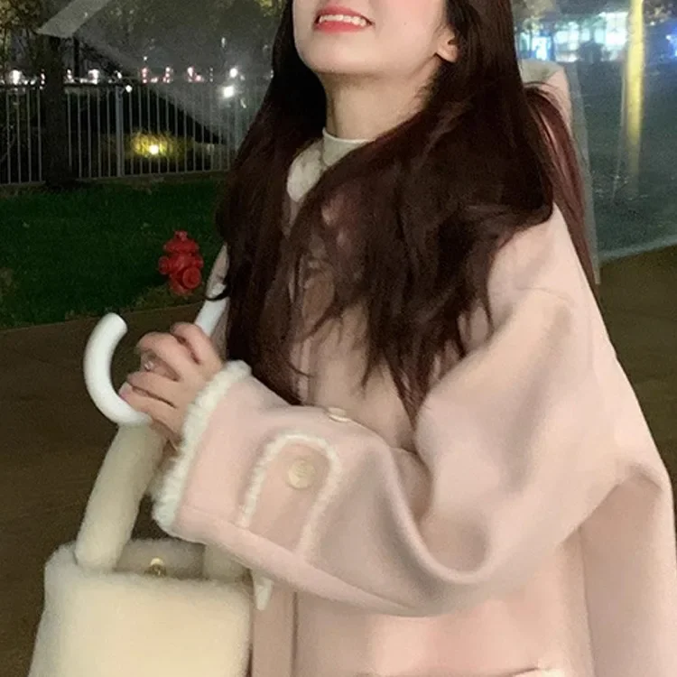 

Korean rose pink horn buckle lamb wool woolen coat women's autumn and winter cute high-end sweet woolen coat