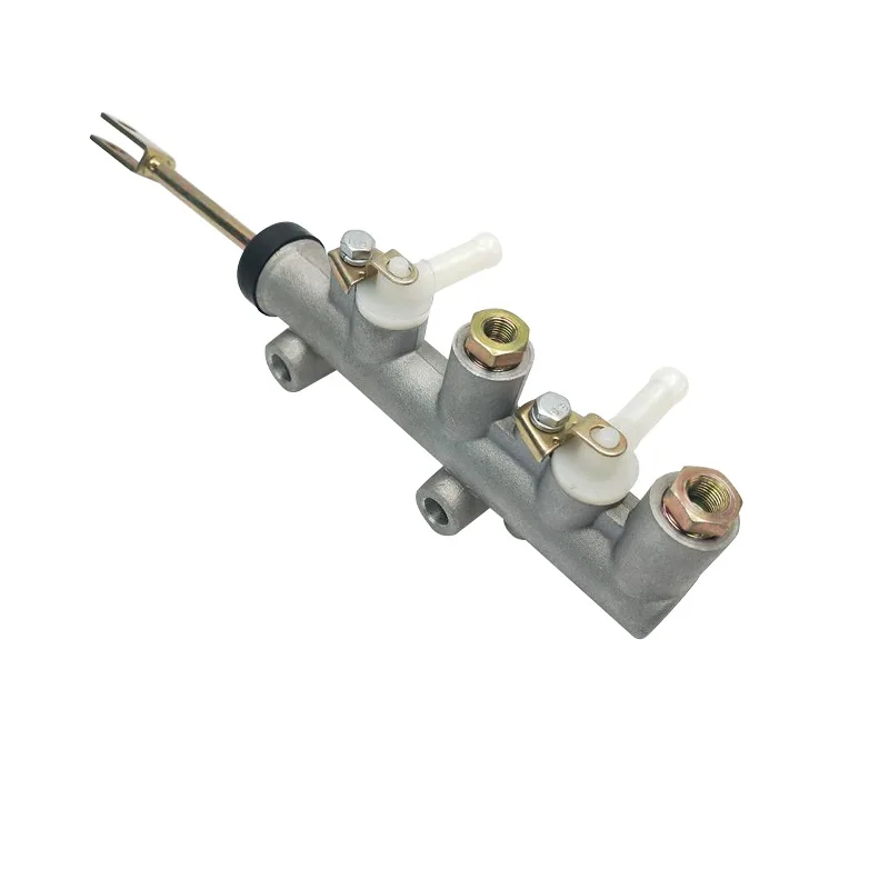 自動車標準機械部品用ブレーキマスターシリンダーの取り付け