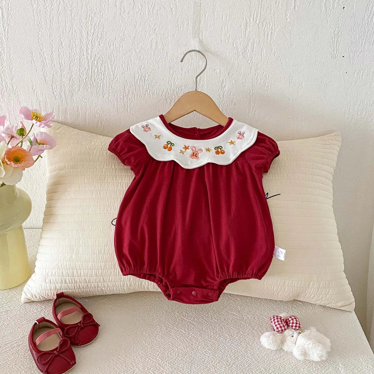 Baby Clothes Short Sleeved Red Embroidered Doll Collar Bag Fart Clothes for Baby Girls, One Year Old Dress, Newborn Fart Clothes