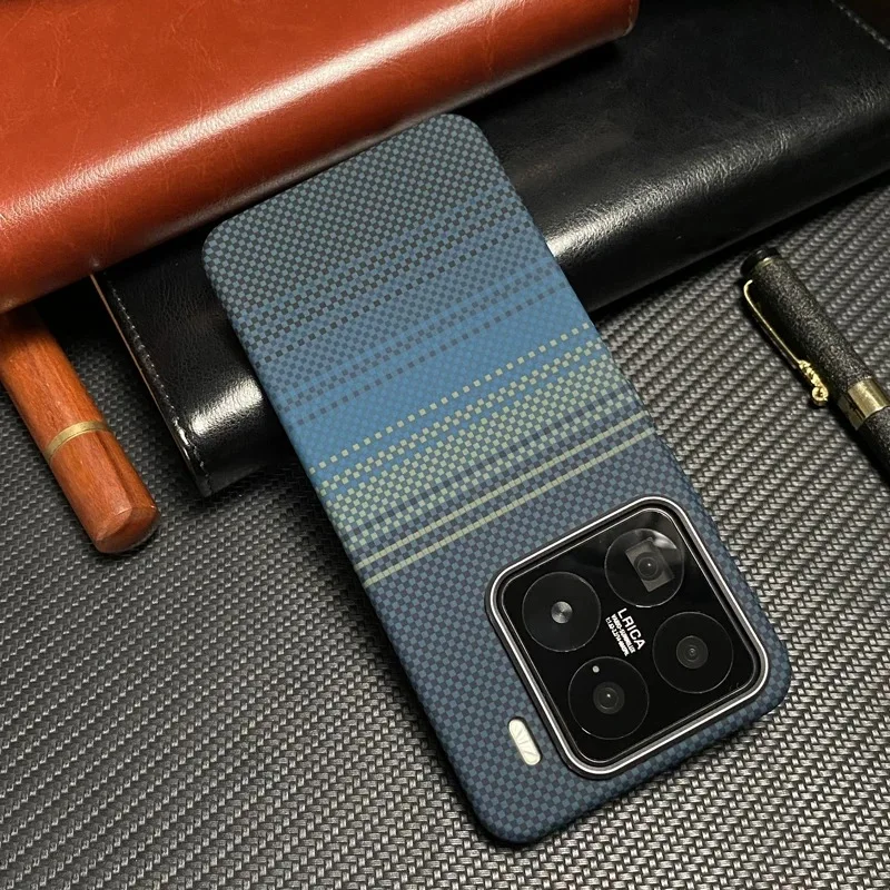 Etui na telefon Xiaomi 17 Pro Max 15pro 15 Ultra z teksturą włókna węglowego, MagSafe, bezprzewodowe ładowanie, stop aluminium, matowe, odporne na wstrząsy. — zdjęcie produktu 3