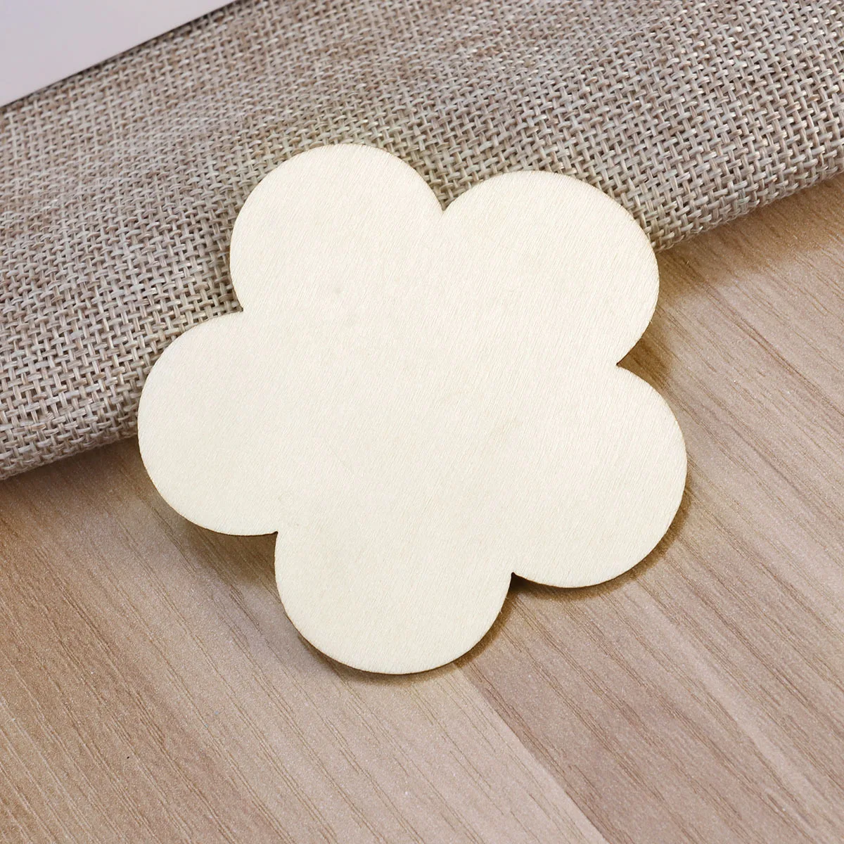 

10Pcs Wooden Plum Flower Unfinished Cutouts for DIY Crafts Art Projects Birthday Wedding Party Decorations Ornaments 3cm