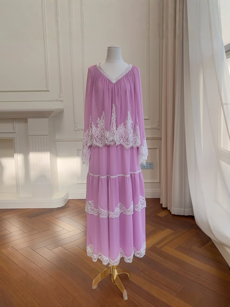 

Ретро-костюм в стиле кэжуал: элегантный комплект из двух предметов с кружевными вставками, плиссировкой и V-образным вырезом, длинный рукав, из полиэфирного волокна, высокое качество...