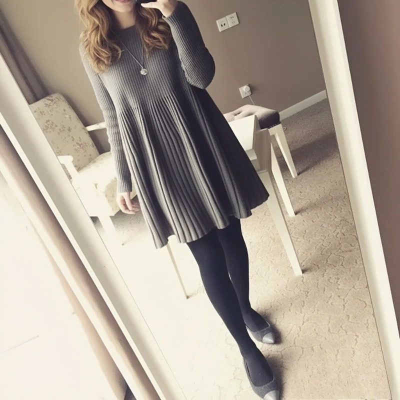 الخريف والشتاء جديد المتوسطة والطويلة المرأة طويلة الأكمام محبوك فستان بلوزة كاجوال مطوي رقيق ألف كلمة سترة فستان