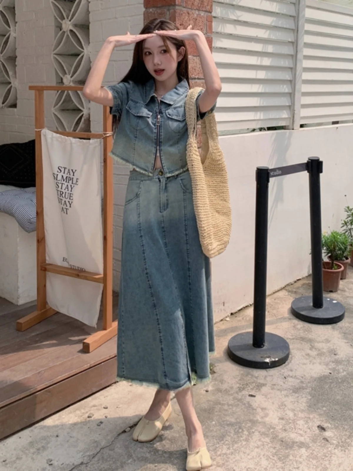 

plus Size Fashionable Denim Set Summer New Design Gradient Hem Short Sleeve Top High Waist Skirt Korean Style Casual Wear