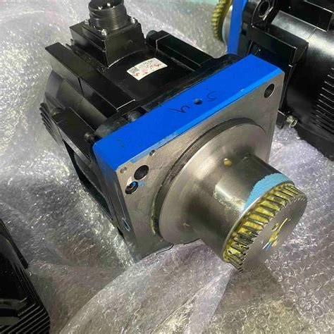 العلامة التجارية الجديدة الأصلي ياس كا وا موتور SGMPS-01ACA41-E // 02/04/08/15/ACA41/A2A21/61/6C/4 محرك معزز