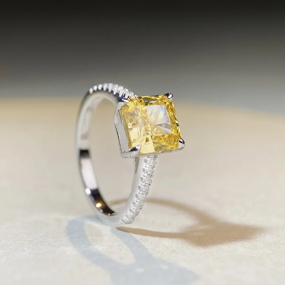 PT950 platinum ring - set with colored diamonds, yellow diamonds and zirconia - fashionable hand accessory