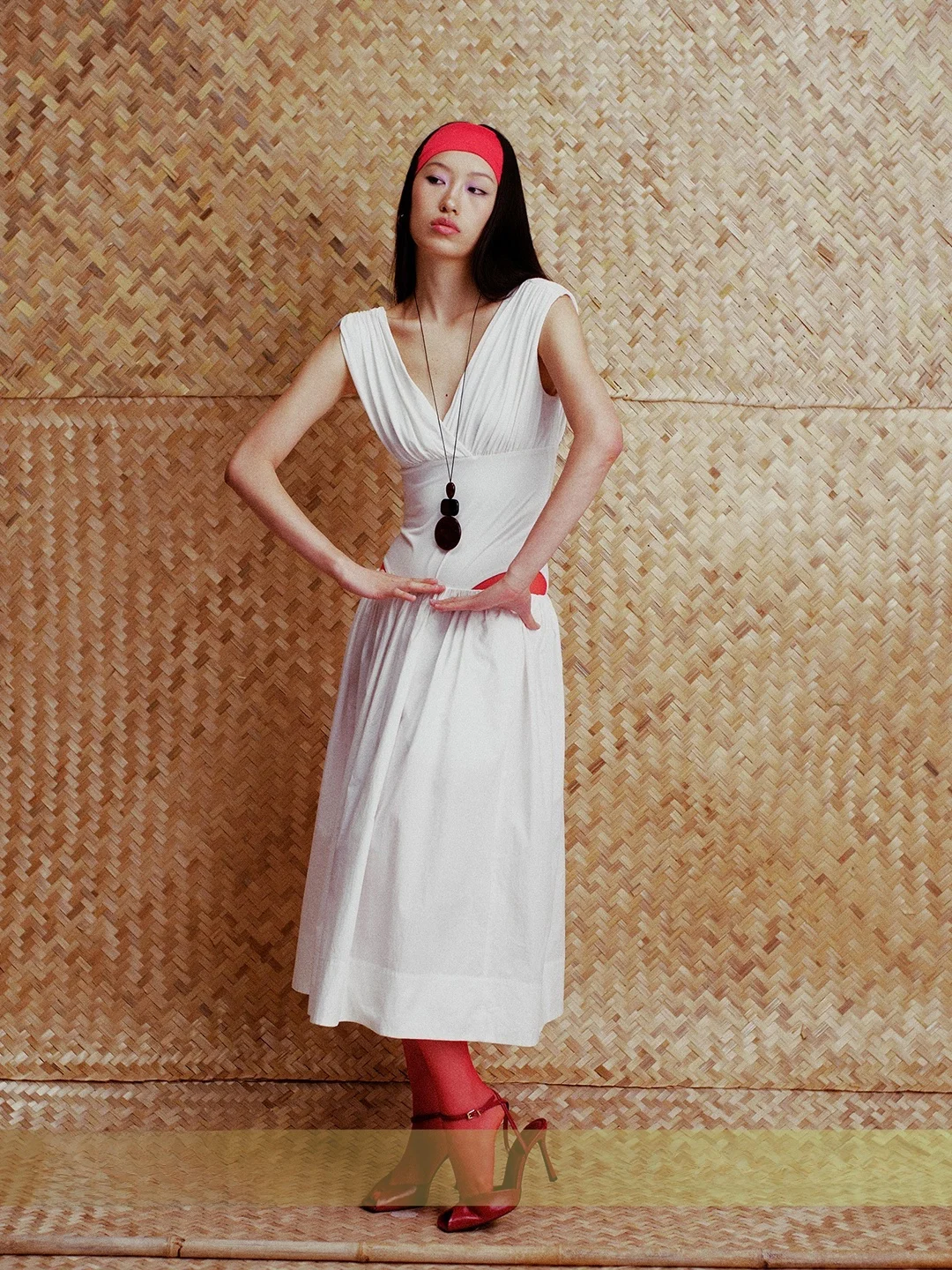 

White Elastic Waist A-Line Pleated f Skirt Women's Design Slimming Versatile Umbrella Skirt Fluffy Skirt Spring 2026