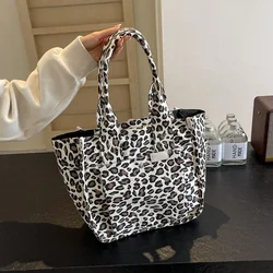 Nylon Zip Leopard Pattern Women's Shoulder Bag Large Capacity Tote Bag Fashionable Leopard Print Sewing Thread Shoulder Bag 2024