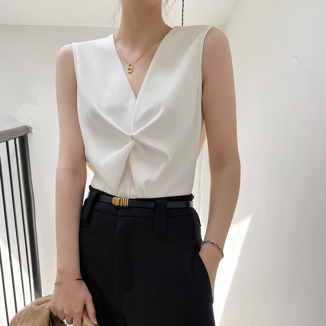 

plus Size Elegant White Chiffon Blouse V-Neck Artificial Silk Shirt OL Style Fashion Sexy Acetate Satin Vest Tank Tops for Women