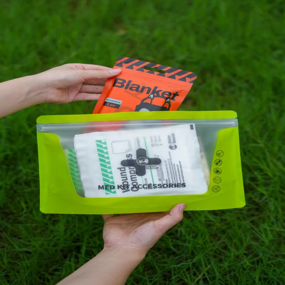حقيبة إعادة تعبئة الإسعافات الأولية في الهواء الطلق والمنزل من Rhino Rescue - مستلزمات الطوارئ مع بطانية النجاة والضمادات ومنصات الشاش ومقصات الصدمات #4