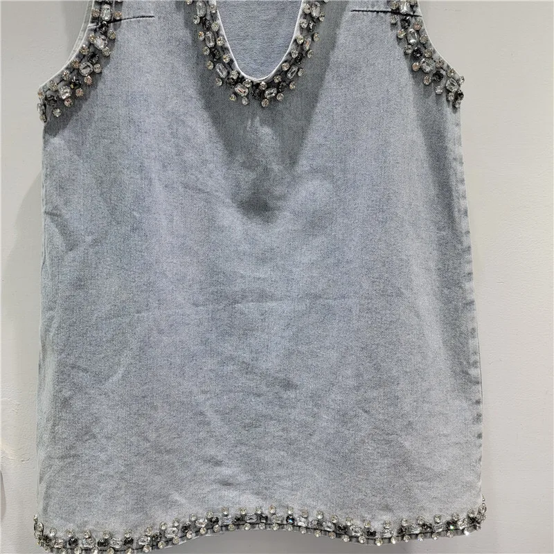 HKSH Summer New Women Ins Trendy Korean Vintage High Street Fashion Sleeveless V-neck Embroidered Flared Denim Mini Skirt HK5534