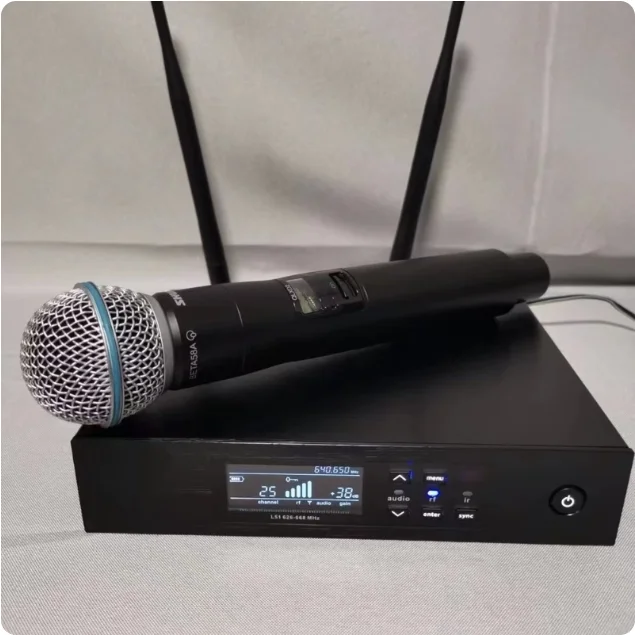 Professional Wireless Handheld Microphone System Kit for Stage Performance