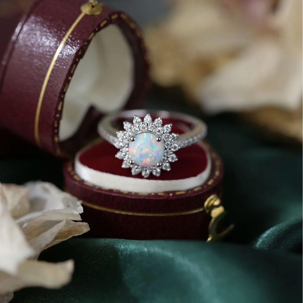 

Hot selling S925 sterling silver natural inlaid zircon Australian treasure ring, sunflower shaped ring for women