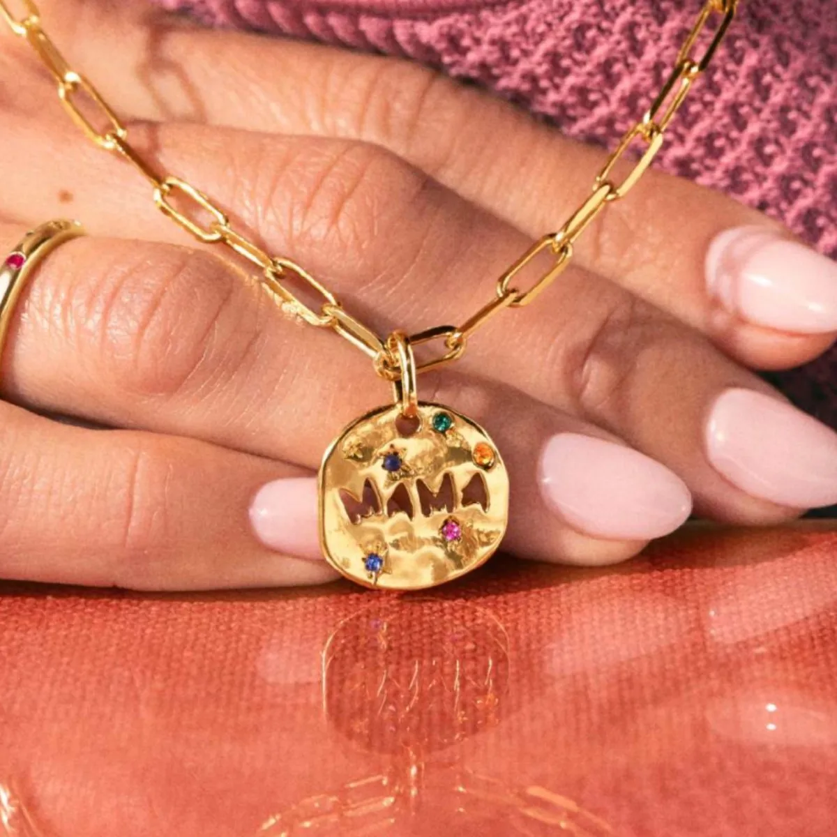 Collier pendentif circulaire vintage texturé effet lave pour maman, avec zircon multicolore irrégulier, en acier inoxydable, cadeau pour maman