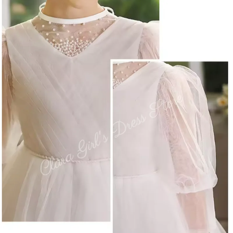 Aanpasbare witte bloemenmeisjesjurk met gezwollen tule rok voor verjaardagsfeestjes voor kleine meisjes, optochten en bruiloftsdinerjurken