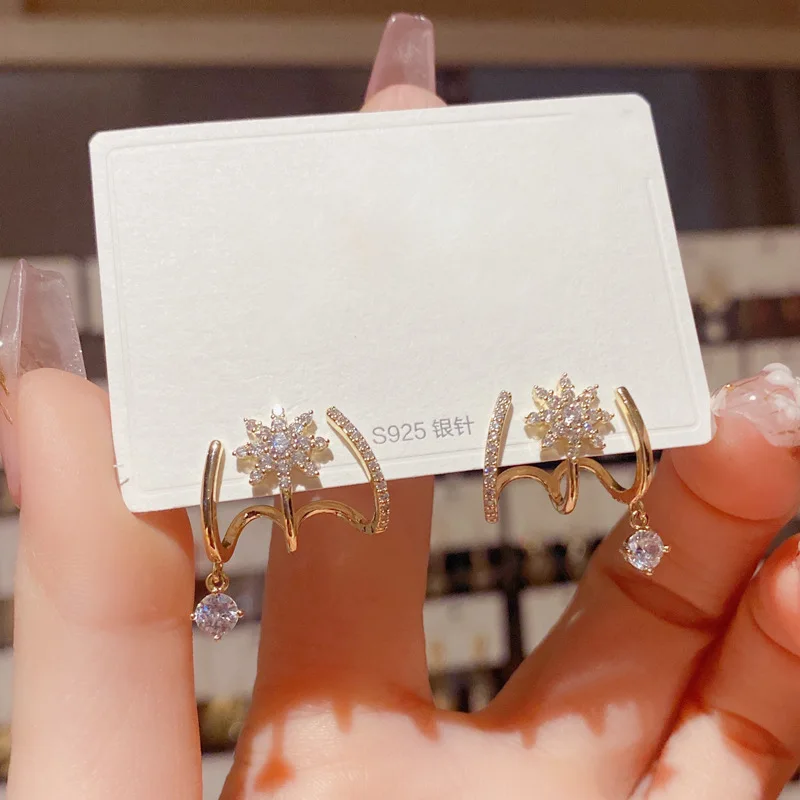 New Exquisite Micro Inlaid Shiny Zircon Stud Earrings For Women Korean Style Luxury Earring Girl Party Temperament Jewelry image 3