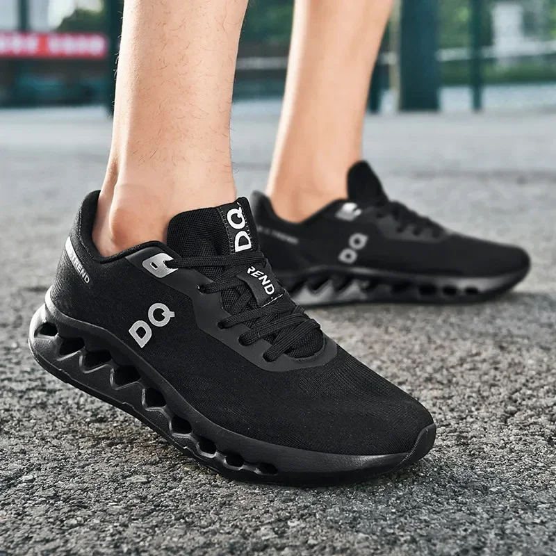 2024 New Outdoor Fashion Versatile Trendy Sports Port Style Ins Leisure Running Shoes Trendy Shoes Sports Shoes