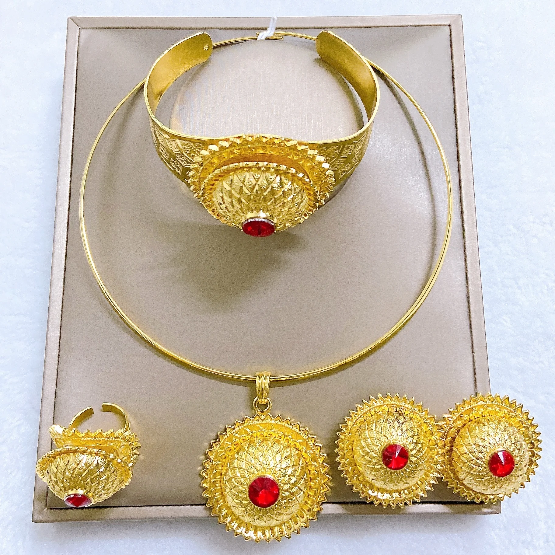 yulaili-gioielli-semplici-etiopi-con-strass-rossi-moda-llaveros-collare-pulseras-pin-pendientes-tentacoli-anillo-set-da-4-pezzi