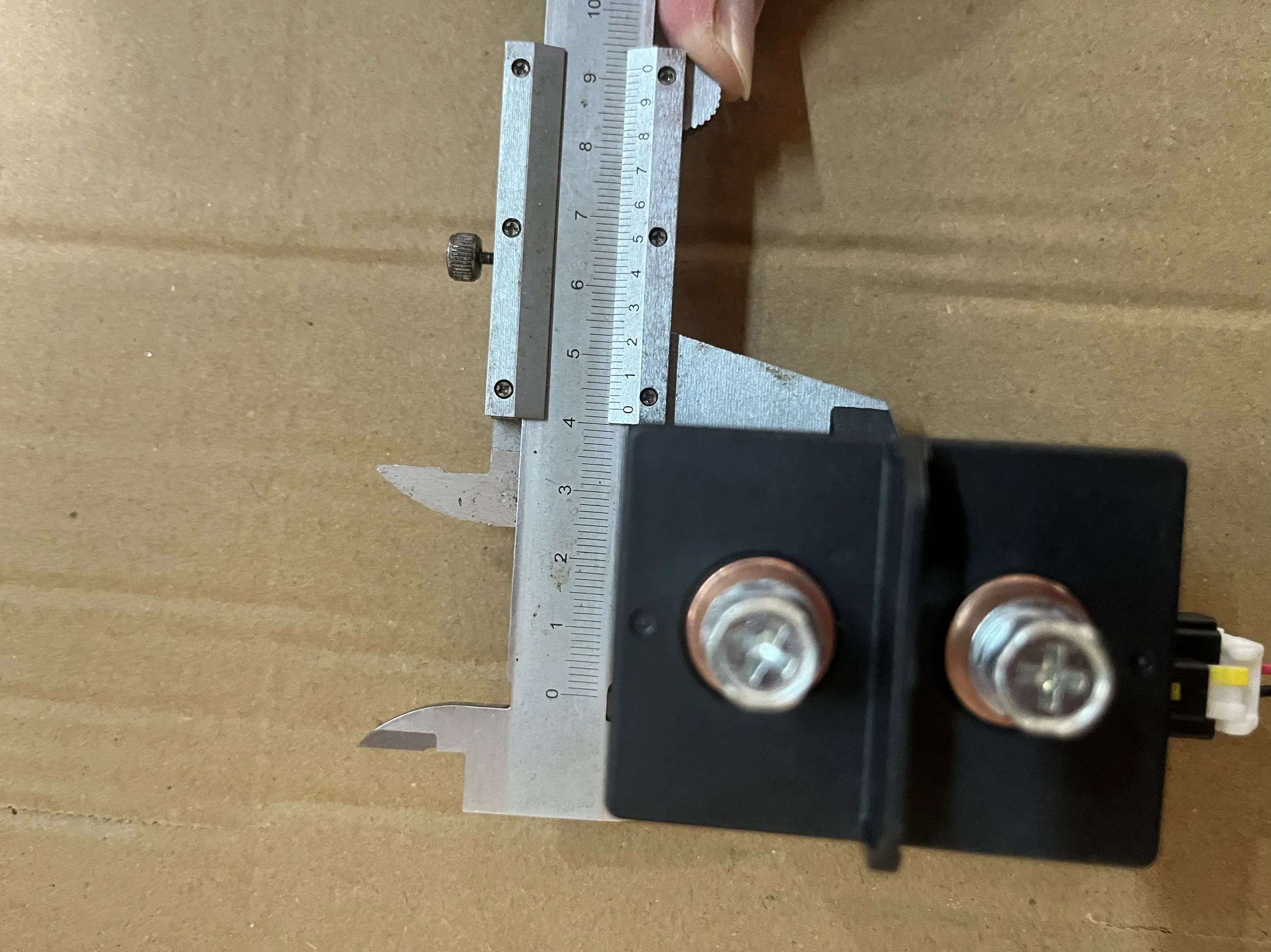 Second-hand new energy relay original disassembly 90% new start power supply dedicated, 12/24V universal 500A