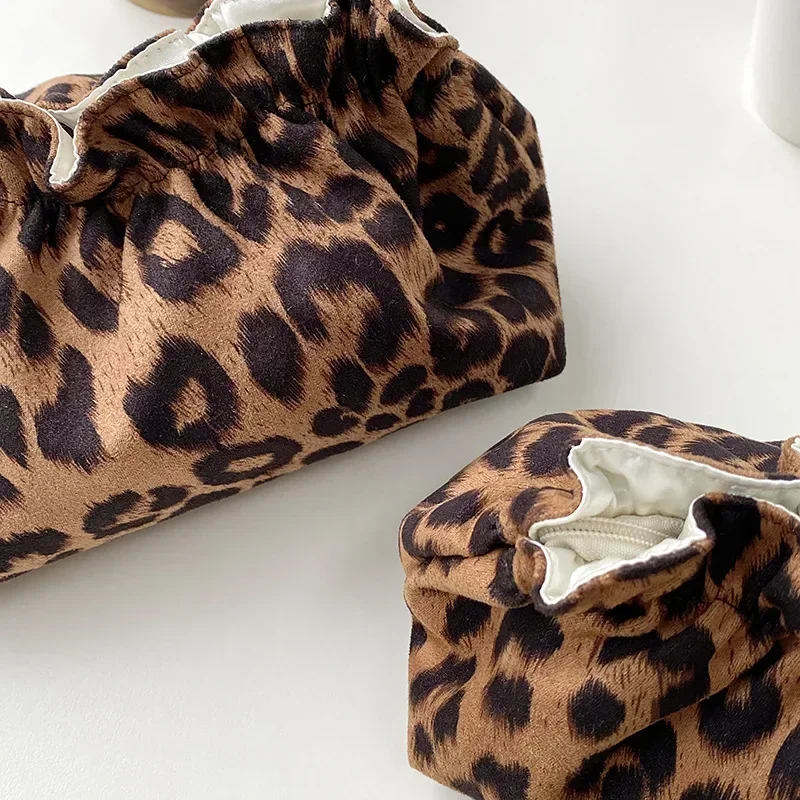 Large Capacity Cosmetic Bag Stylish Multifunctional Portable Cosmetic Bag Storage Bag Leopard Print Storage Make Up Organizer