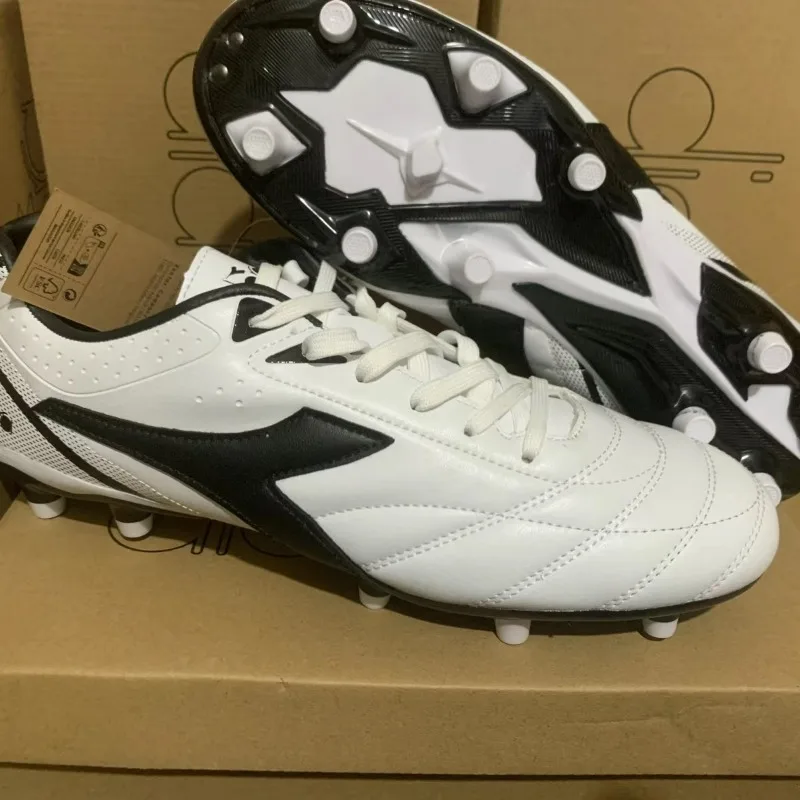 

Luxury Brand Cleats Football Shoe Youth Game Training Sneakers Outdoor Long Spike Soccer Shoes Man