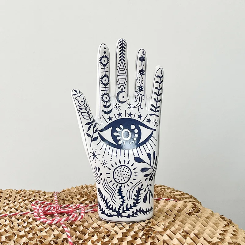 

1pcs Creative Ceramic Sculpture Handmade Ring Holder Jewelry Display Designed for Necklaces Bracelets Rings Desktop Decoration