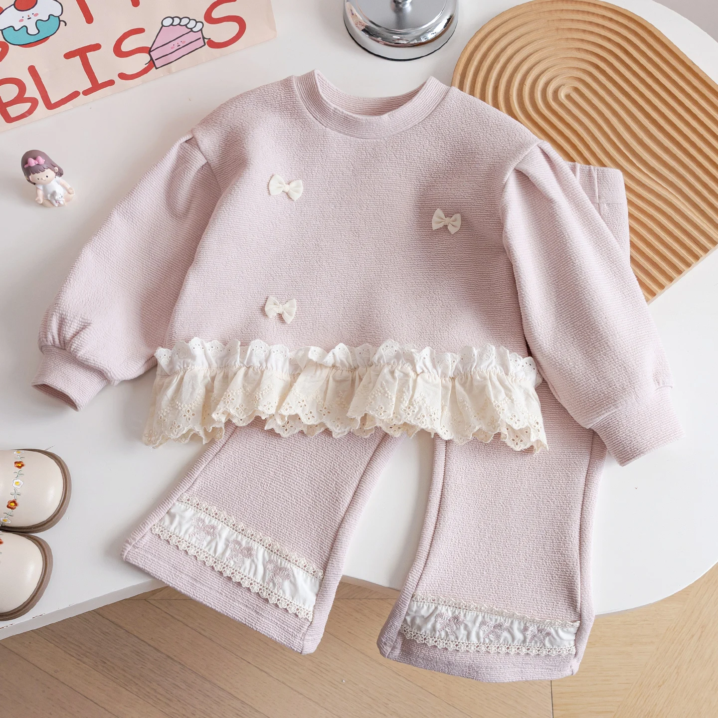 

Tops Hoodies+Elastic Waist Flare Pants 2pcs Children Suit Kids Girls Pink Pants Sets Long Sleeve Bows Patch Lace Hem Pullover