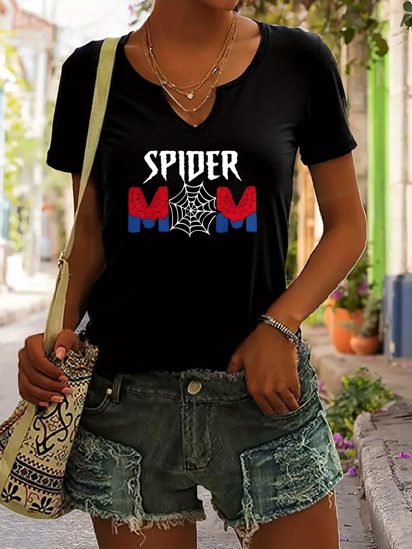 Damen-Sommer-T-Shirt mit V-Ausschnitt und kurzen Ärmeln, Spider Mom-Schriftzug und Spinnennetz-Grafikdruck, lässiges Mom Life-T-Shirt – Detail 4