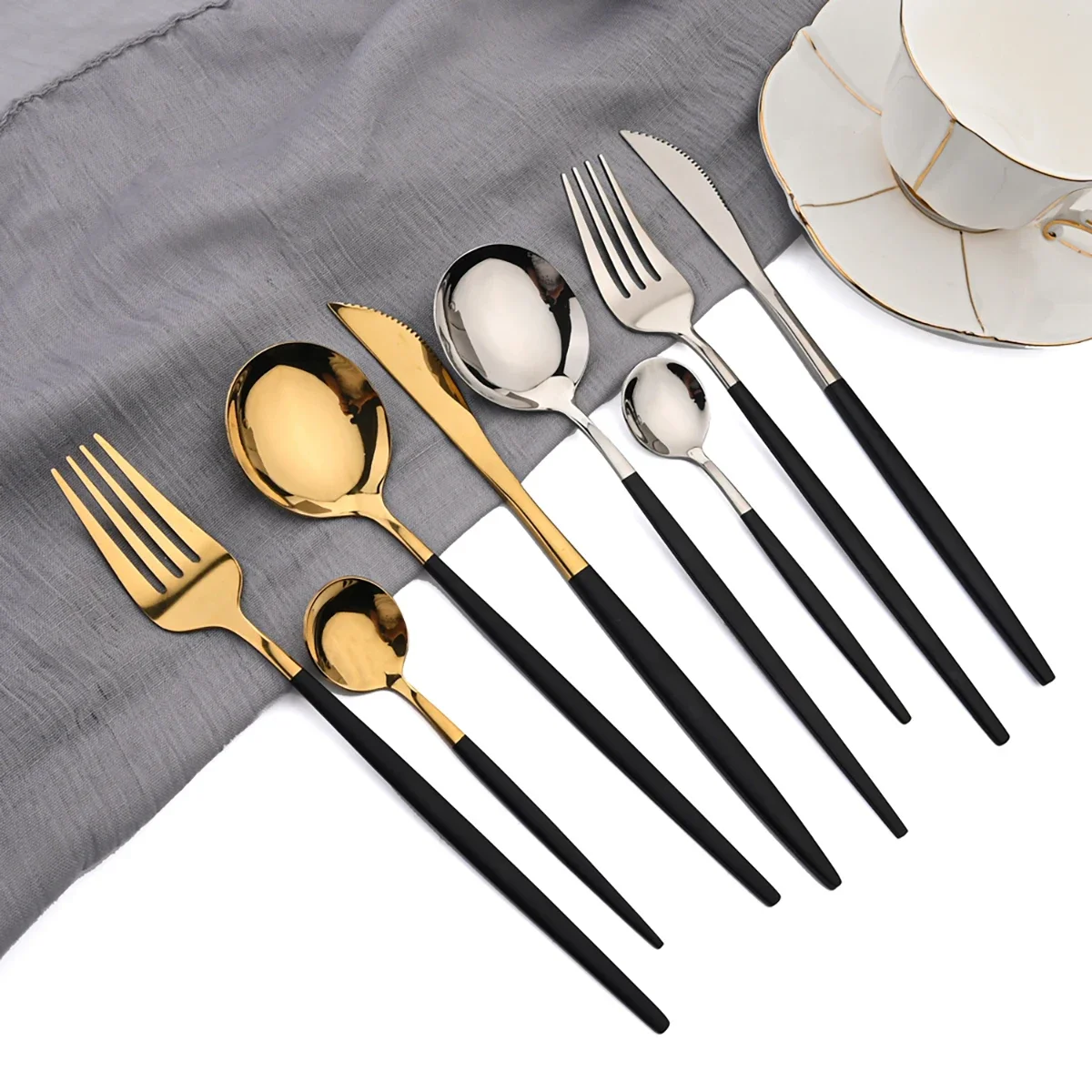 24pcs Cutlery Set Stainless Steel Tableware Set Knife Fork Spoon Dinnerware Set Gold Flatware Western Knife Fork Spoon Tea Spoon