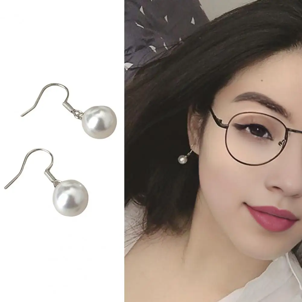 Chic Pearl Huggie Earrings Elegant Cultured Freshwater Pearl Drop Earrings for Women Stylish Dangle Earrings for Mom Wife