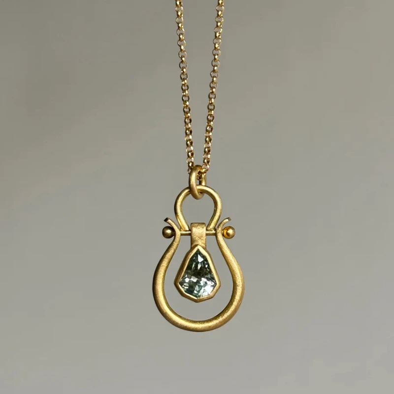1 Gold Color Gourd Hollowed Out Pendant Necklace Inlaid with Synthetic Zirconia for Women's Daily Jewelry Accessories and Gifts