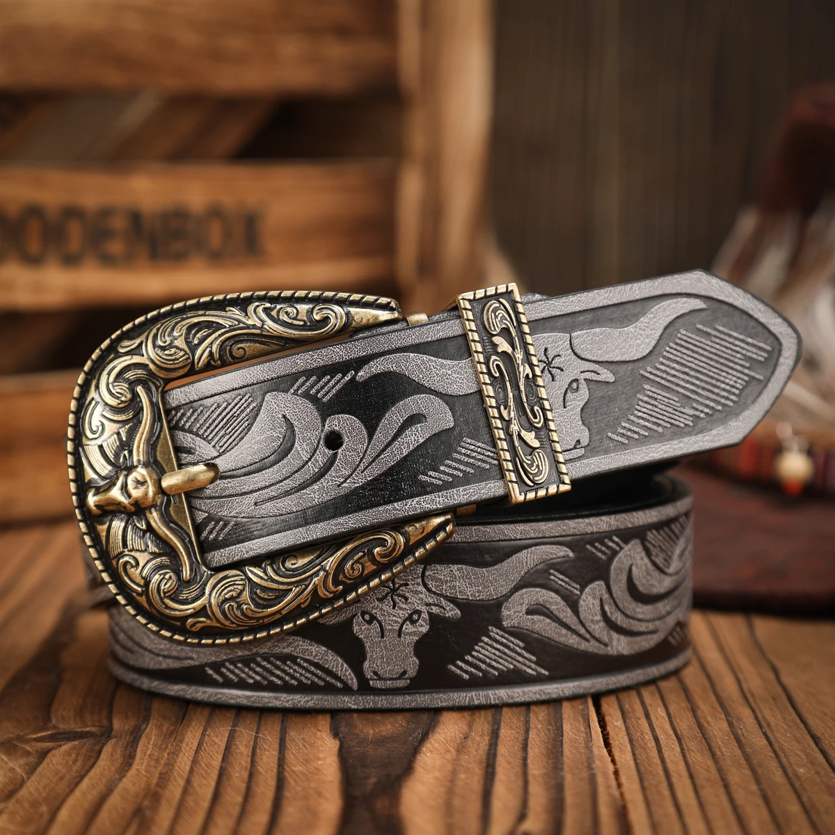 Ein lässiger, individueller und Retro-Gürtel, ein Kleidungsaccessoire im Western-Stil, Metallschnalle, PU-Gürtel, geeignet für Männer und Frauen – Detail 2