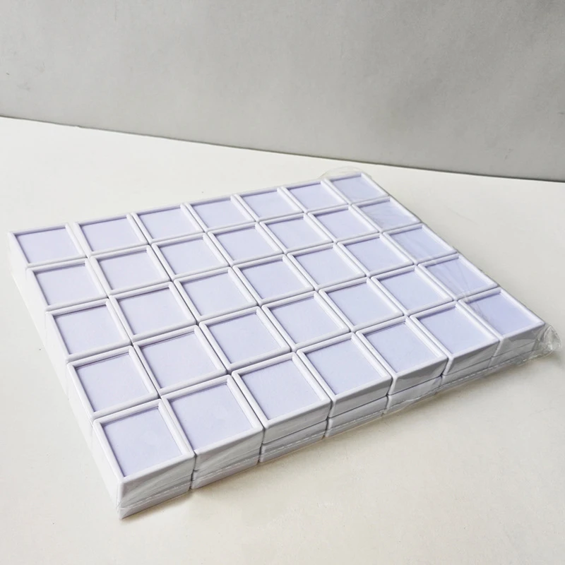 70Pcs Transparent Gemstone Display Box Ring Face with Bare Gemstone Plastic Transparent Diamond Display Box 3x3cm 4x4cm
