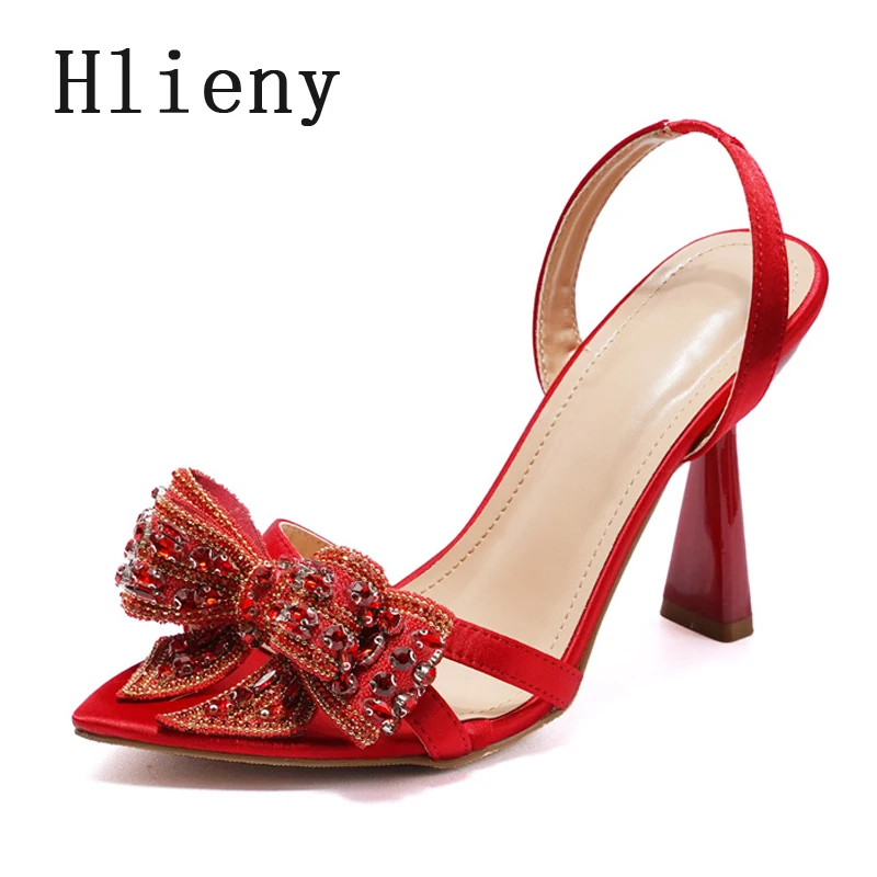 صنادل Hlieny Fashion مفتوحة من الأمام كريستالية بعقدة على شكل فراشة وحزام خلفي للنساء بكعب عالٍ رفيع أنيق للحفلات أحذية صيفية للسيدات