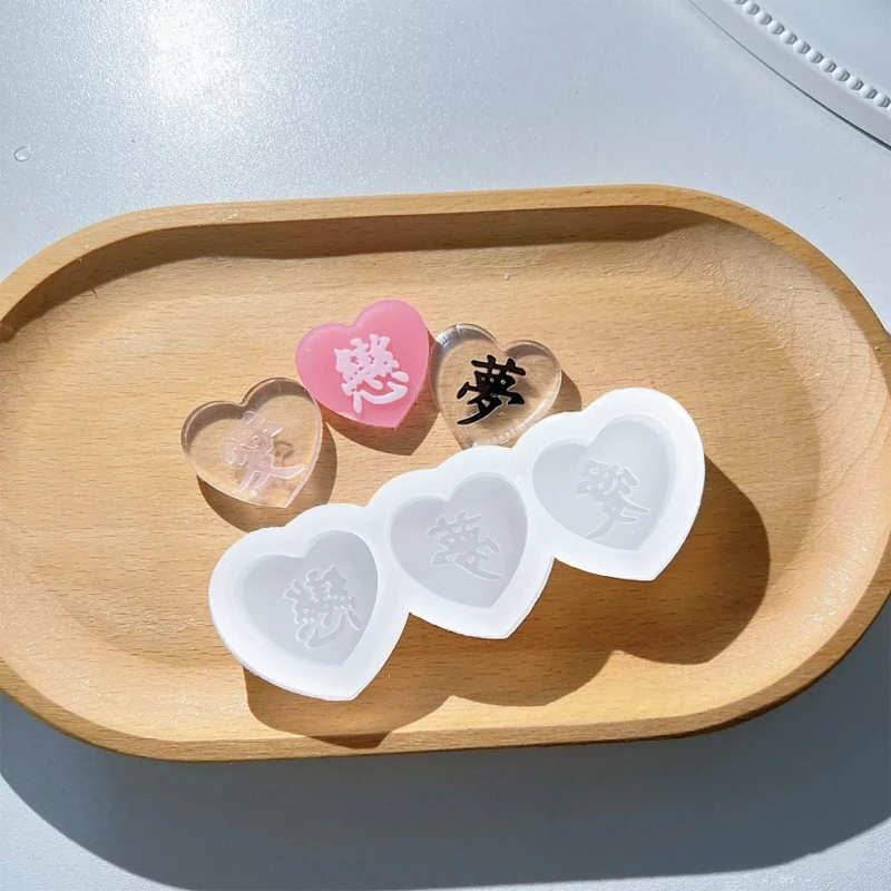 Resin Shaker Mold DIY Quicksand Heart Casting Epoxy Silicone Mold Resin Epoxy Jewelry Mold for Pendant Decoration Craft