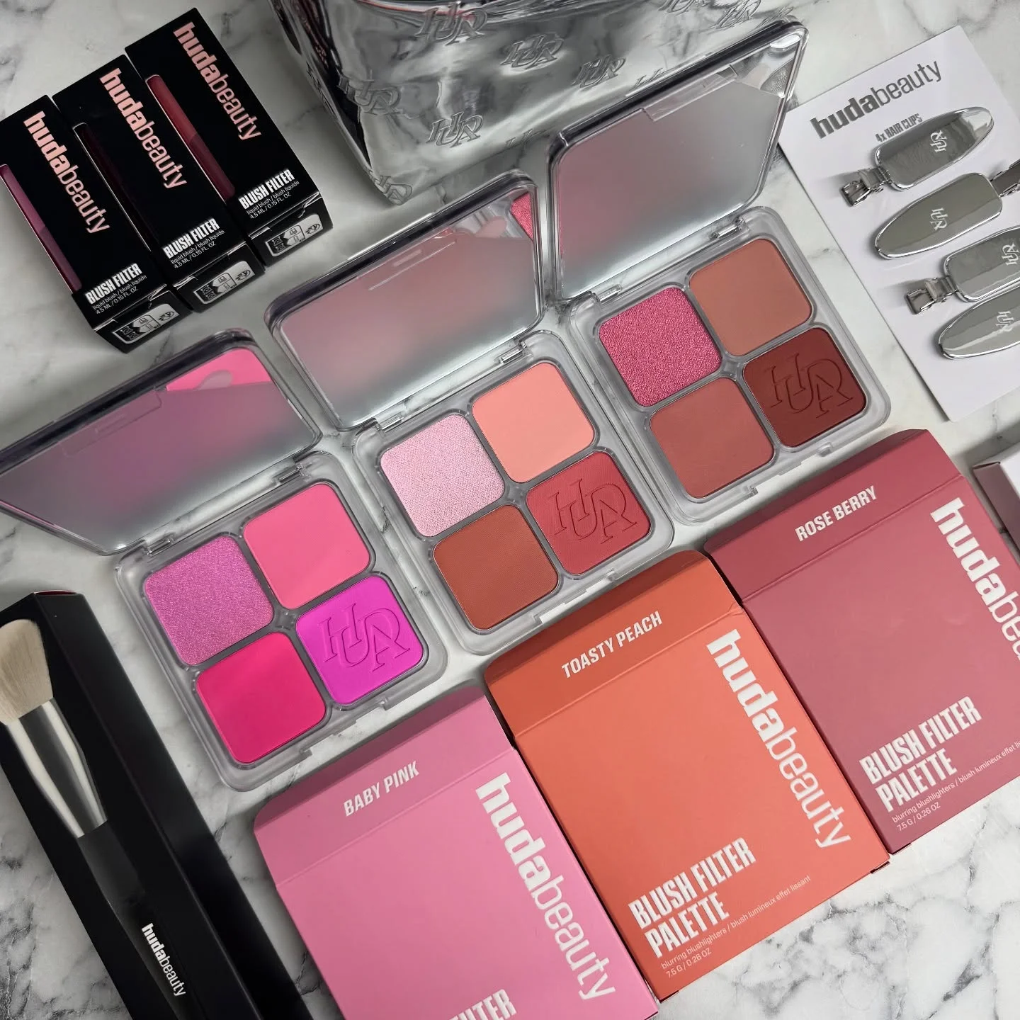 Huda Beauty Makeup Kit - Huda Beauty Matte Blush & Brush
