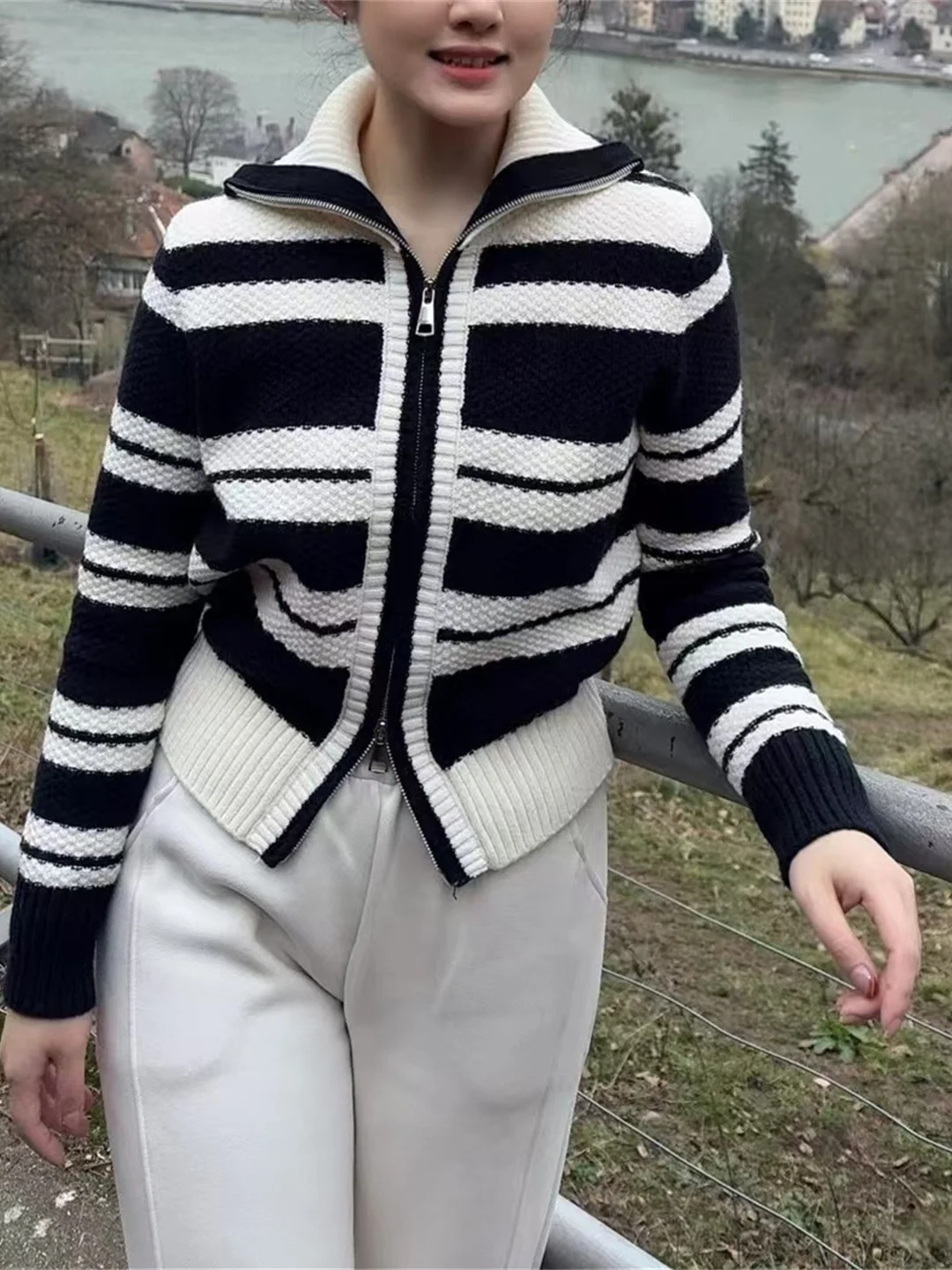 

Облегающий полосатый трикотаж на молнии, длинный кардиган из смеси хлопка, осень-зима, модный корейский женский вязаный свитер