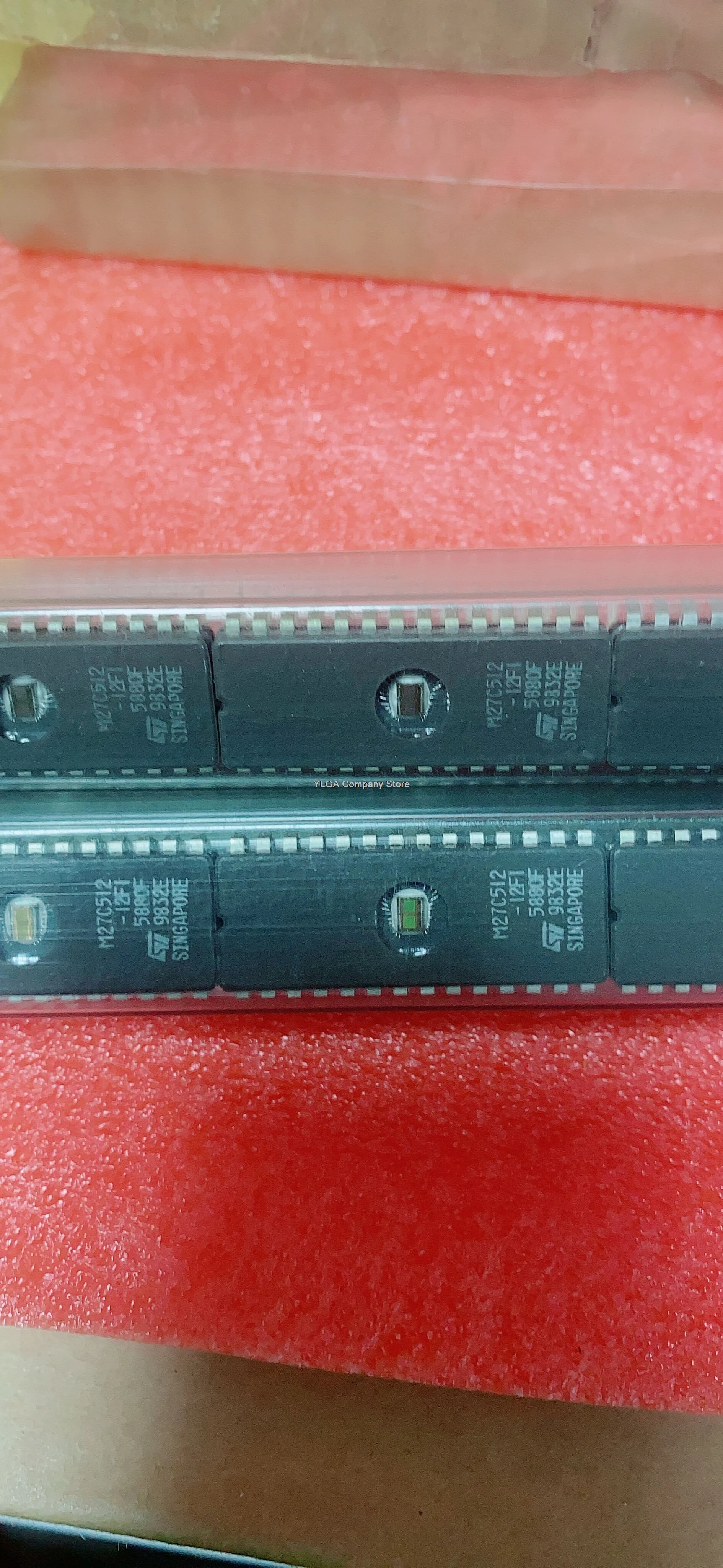 New and Original M27C512-12F1 27C512 Memory   2PCS -1lot