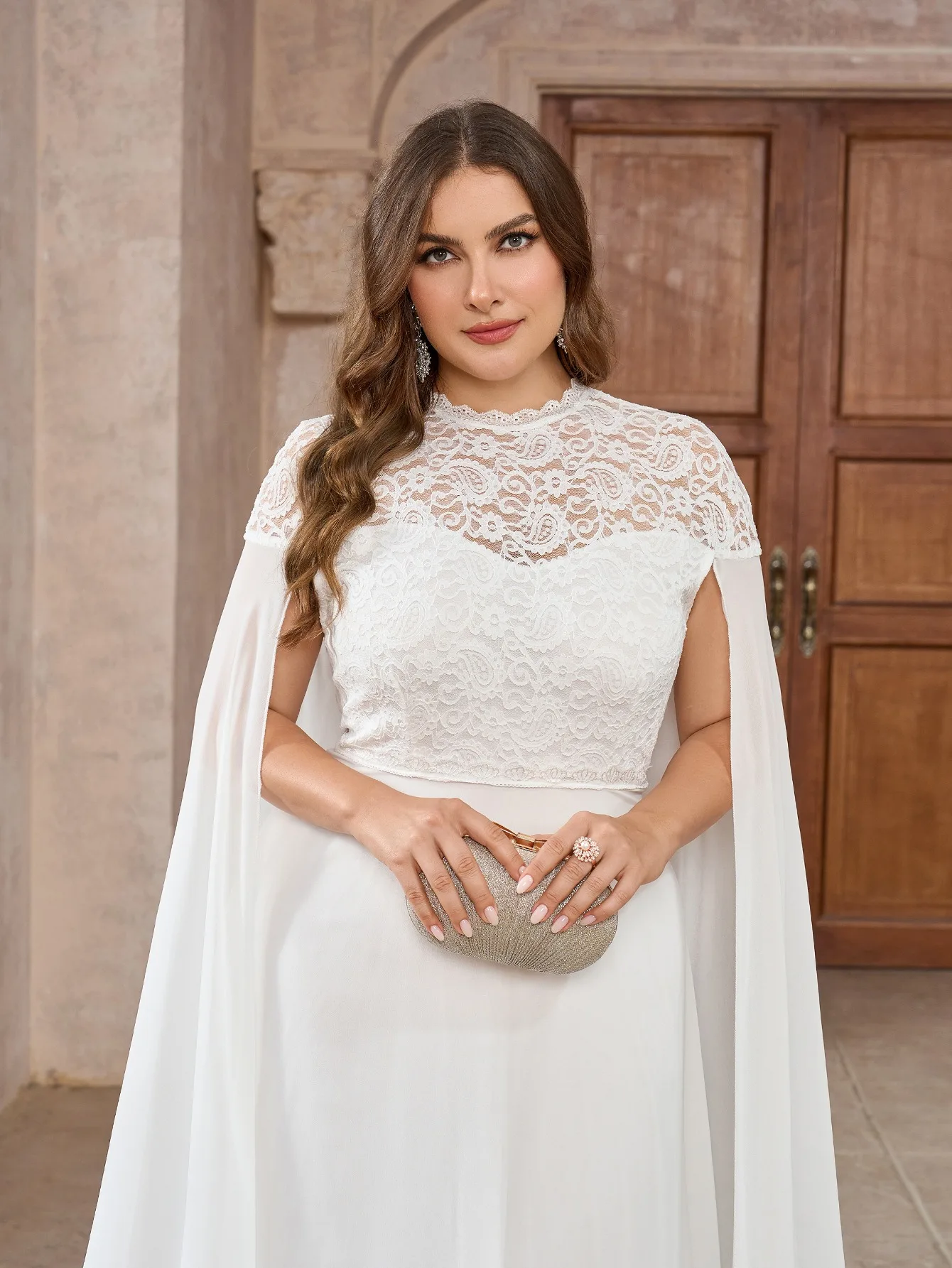 Plus Size Luxury Cup Sleeves Lace Wedding Dresses Long Illusion Top Tulle Bridal Gowns for Women Ball Gown White Bride Dress