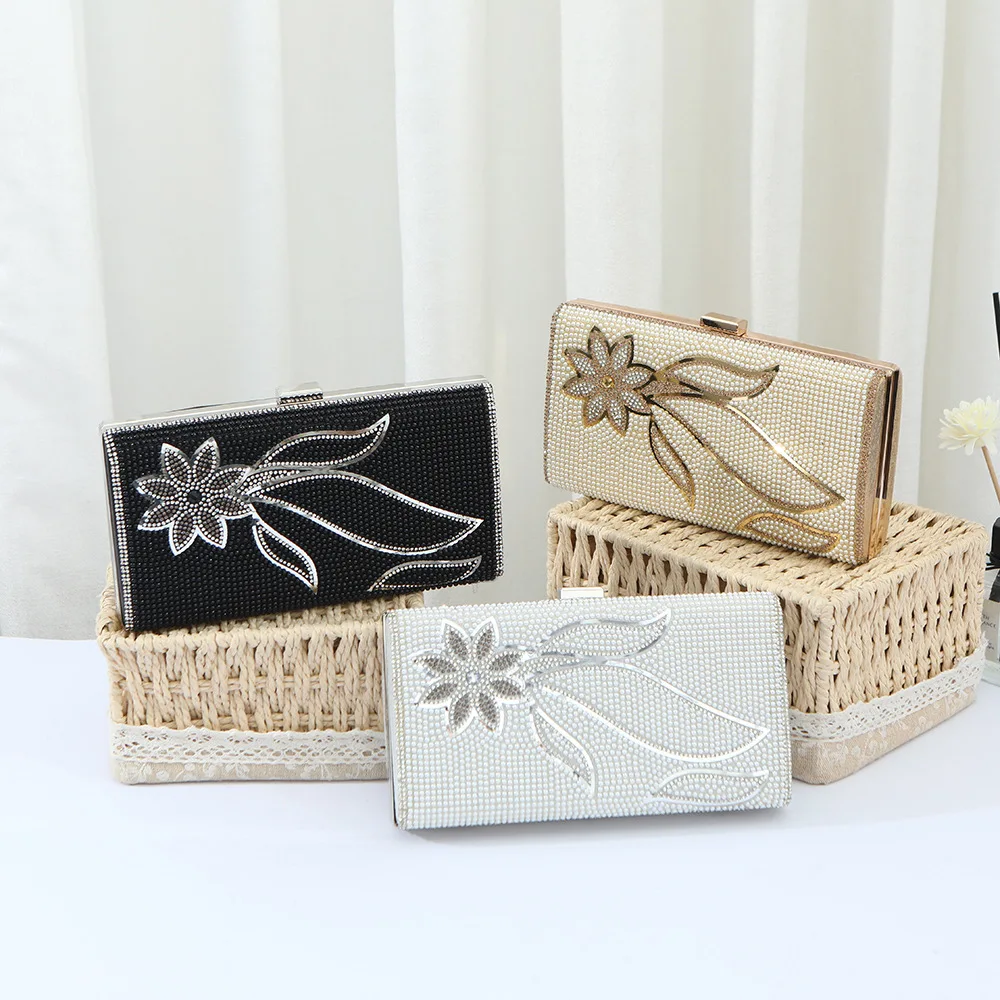 

Exquisite Clutch Bag Pearl Embedded Flower Pattern Surface Women Elegant Chain Crossbody Shoulder Bag Lady Evening Noble Handbag