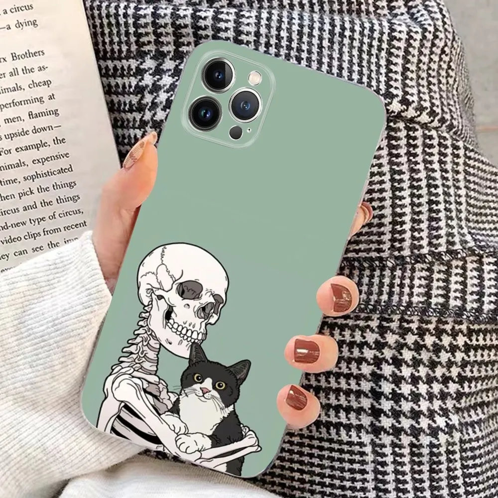 Skeleton and cat Phone Case For iPhone 15 14 13 12 Mini 11 Pro XS Max X XR SE 6 7 8 Plus Soft Silicone Cover