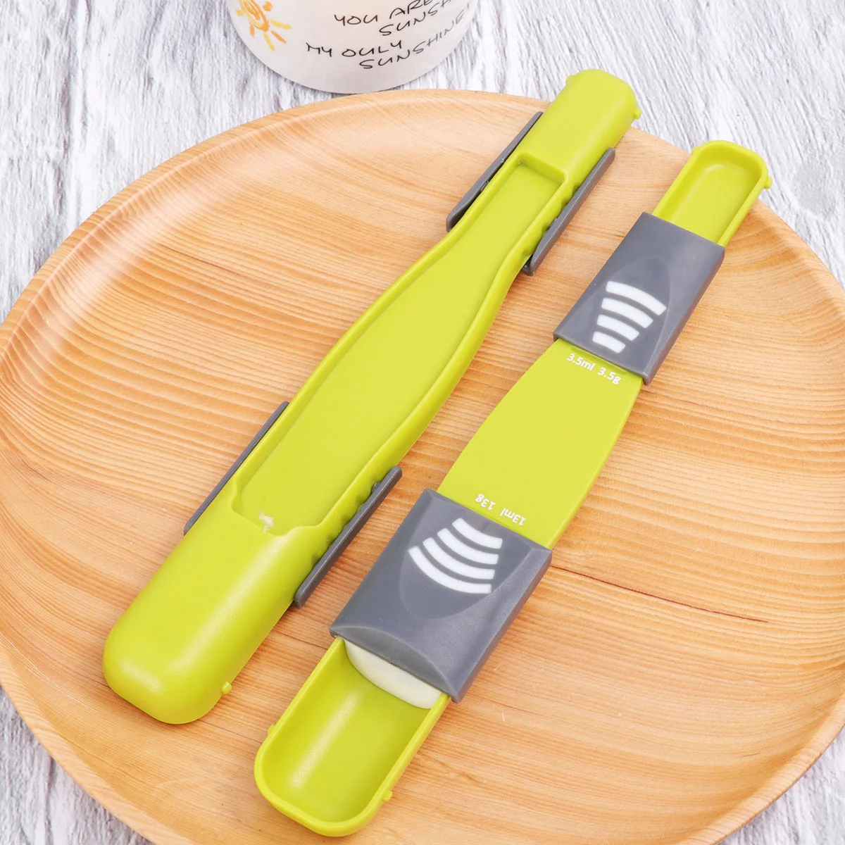 

2Pcs Double Ends Adjustable Measuring Spoons Multifunctional Metering Spoons with Scales for Baking Cooking Dry Liquid Measuring