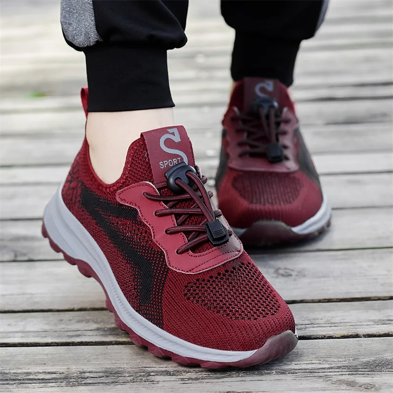 

Sport Shoes Women Comfortable Walking Shoes Soft Bottom Running Leisure Sneakers Couple Round Head Travel Plus Size 46Trainers