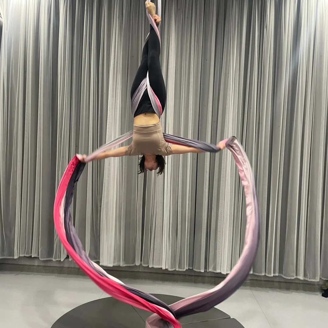 

22m Aerial silks Ombre Gradient Color Aerial Yoga Hammock Yoga Fitness Stretch Belt For GYM Indoor Yoga Studio